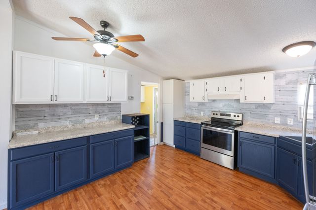 875 Lindsey Rd, Parsons, TN 38363