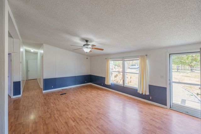 875 Lindsey Rd, Parsons, TN 38363