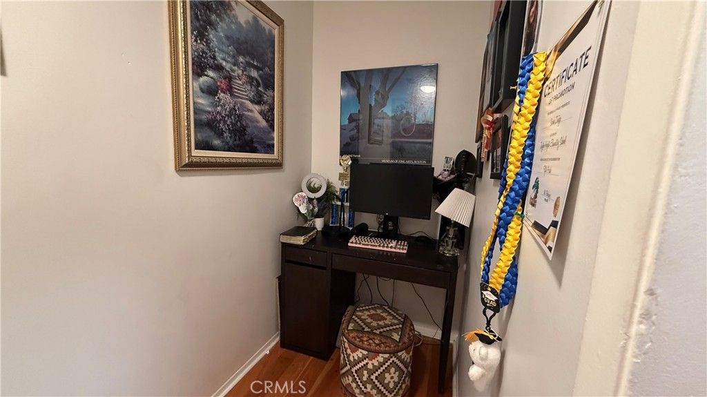 Image 14 of property listing at 7904 Laurel Canyon 12, North Hollywood, CA 91605