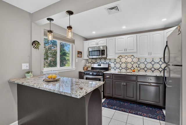 360 Littleton Road C1, Chelmsford, MA 01824