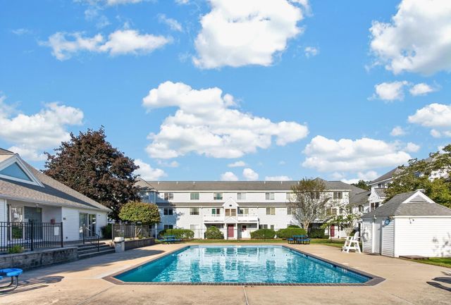 360 Littleton Road C1, Chelmsford, MA 01824