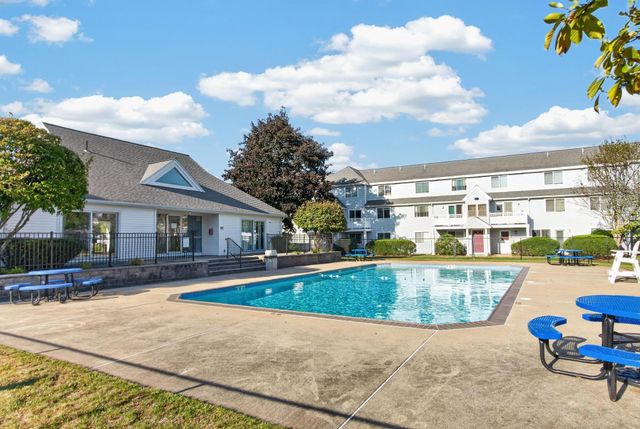 360 Littleton Road C1, Chelmsford, MA 01824