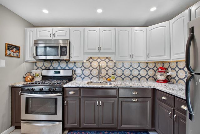 360 Littleton Road C1, Chelmsford, MA 01824