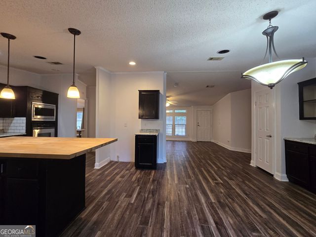 338 Day Street, Molena, GA 30258