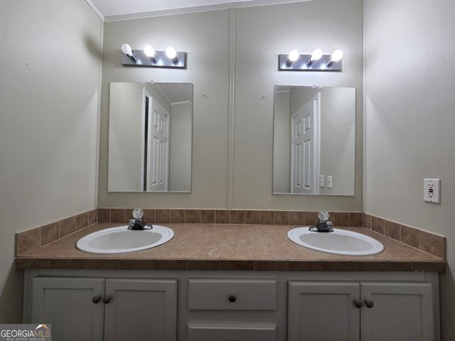 338 Day Street, Molena, GA 30258