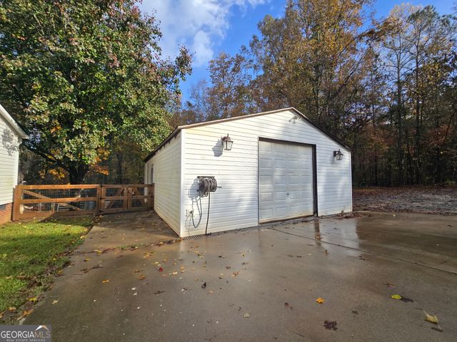338 Day Street, Molena, GA 30258