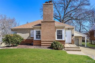 15 Spring Drive, Florissant, MO 63031