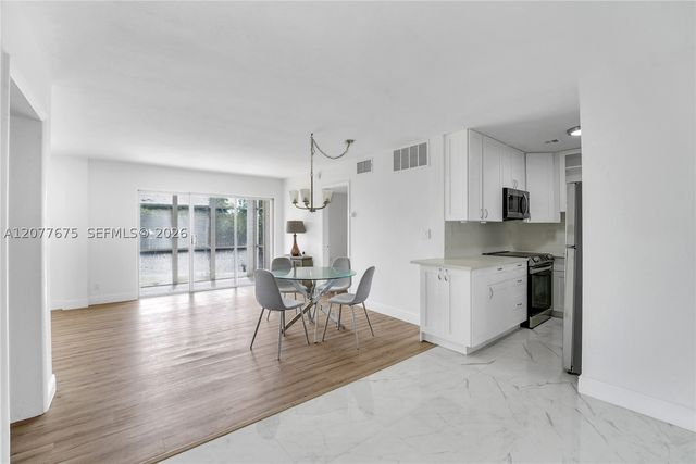 2970 NE 16th Ave 214, Oakland Park, FL 33334
