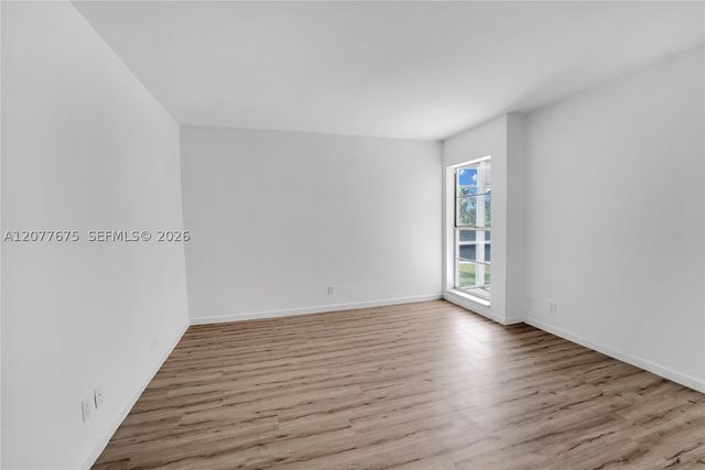 2970 NE 16th Ave 214, Oakland Park, FL 33334