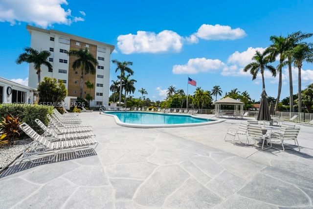 2970 NE 16th Ave 214, Oakland Park, FL 33334