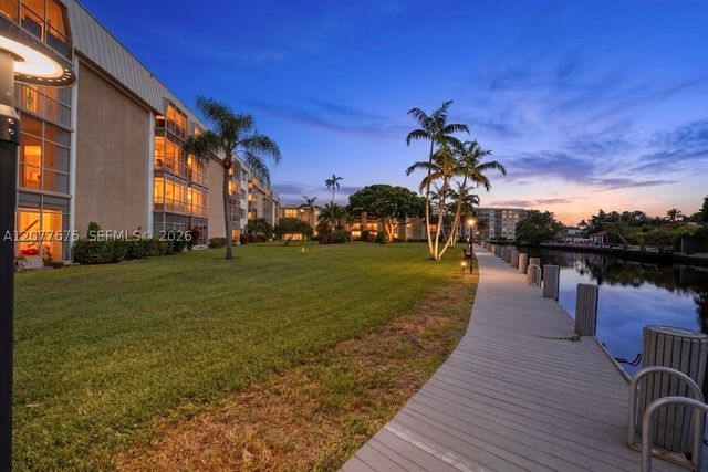 2970 NE 16th Ave 214, Oakland Park, FL 33334
