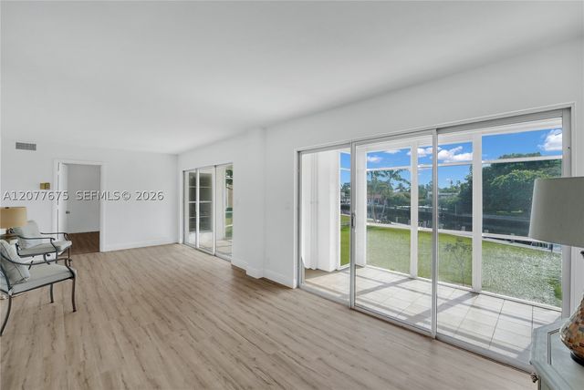 2970 NE 16th Ave 214, Oakland Park, FL 33334