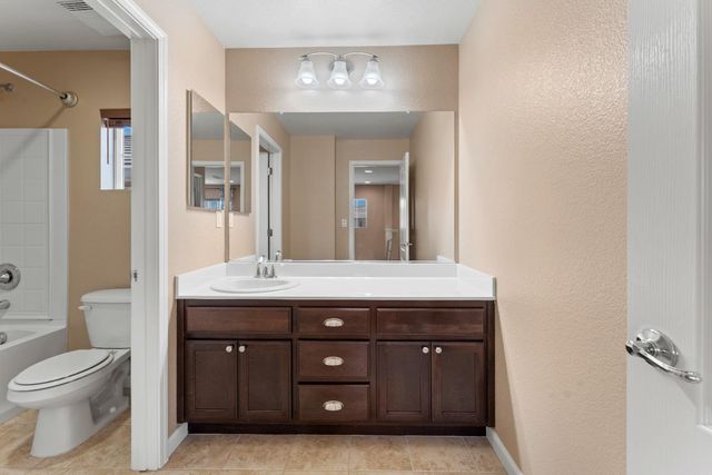 1240 Landmark Cir, Lincoln, CA 95648