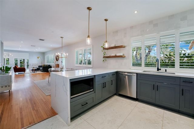 2225 SW 19th Ave, Miami, FL 33145