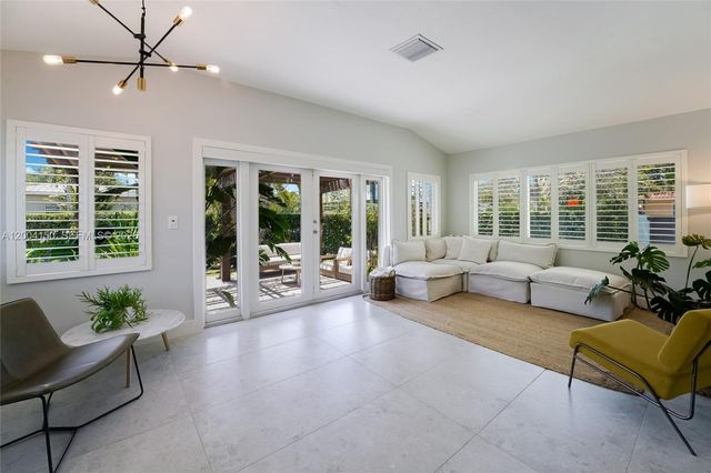 2225 SW 19th Ave, Miami, FL 33145