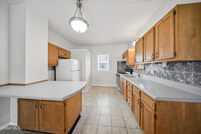29 Tillinghast Avenue, Menands, NY 12204
