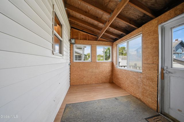 29 Tillinghast Avenue, Menands, NY 12204