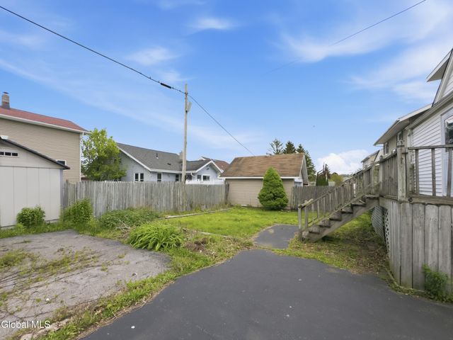 29 Tillinghast Avenue, Menands, NY 12204