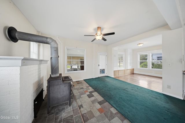 29 Tillinghast Avenue, Menands, NY 12204
