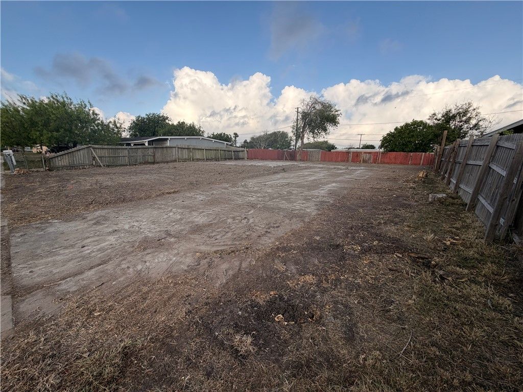925 Virgil Dr, Corpus Christi, TX 78412 — photo 3