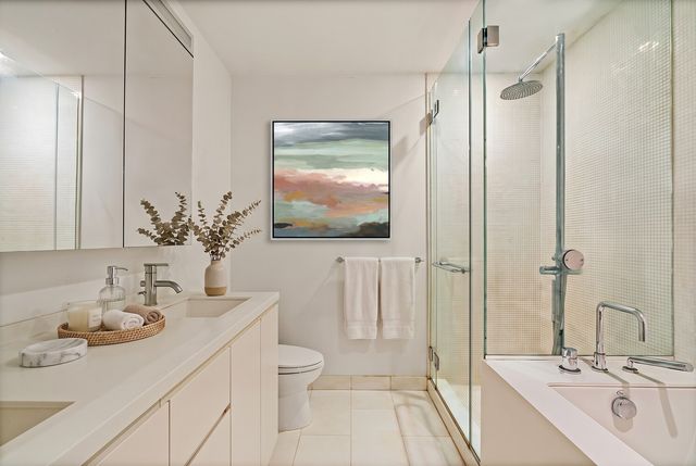 425 W 53rd St Apt 706, New York City, NY 10019