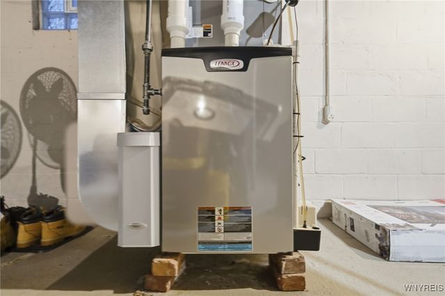 4037 Clinton Street, West Seneca, NY 14224