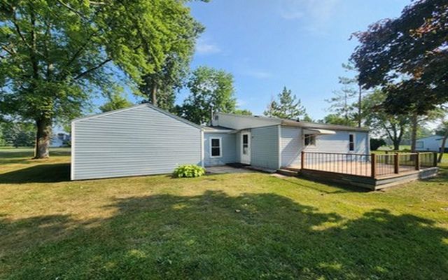 895 Schust Road, Saginaw, MI 48604