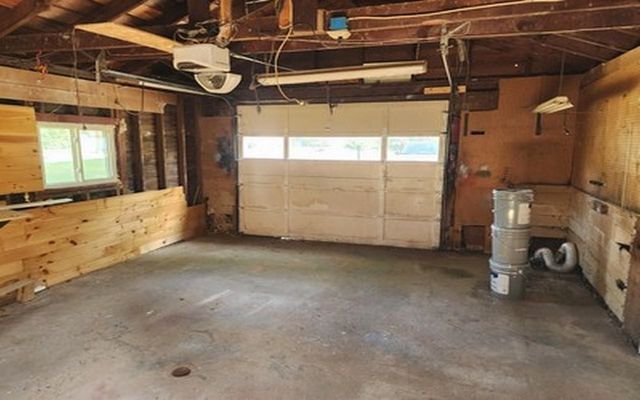 895 Schust Road, Saginaw, MI 48604