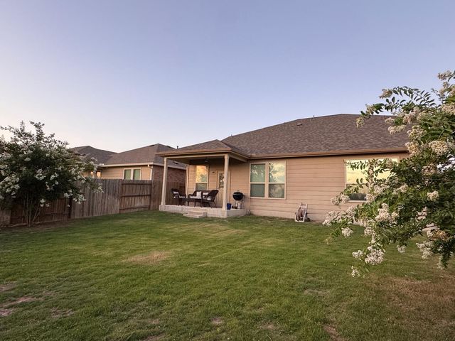 19644 Dunstan Beacon LN, Pflugerville, TX 78660