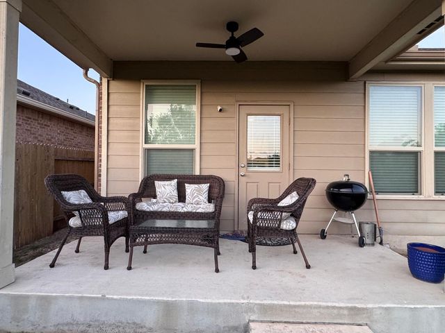 19644 Dunstan Beacon LN, Pflugerville, TX 78660