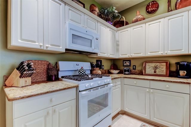 12110 GLENCLIFF CIRCLE, Tampa, FL 33626