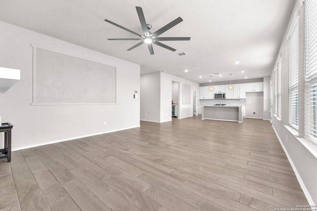 2448 Hiddenbrooke Trce, Seguin, TX 78155