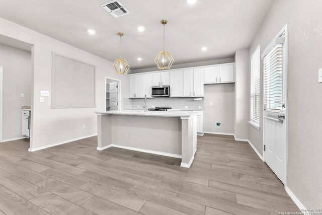 2448 Hiddenbrooke Trce, Seguin, TX 78155