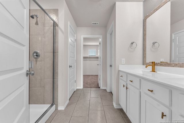 2448 Hiddenbrooke Trce, Seguin, TX 78155