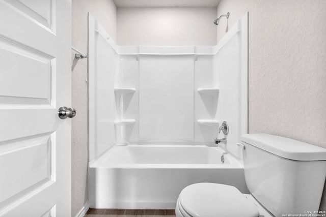 2448 Hiddenbrooke Trce, Seguin, TX 78155