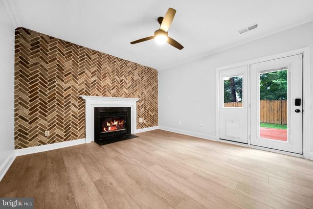 7827 BOLD LION LN, Alexandria, VA 22315