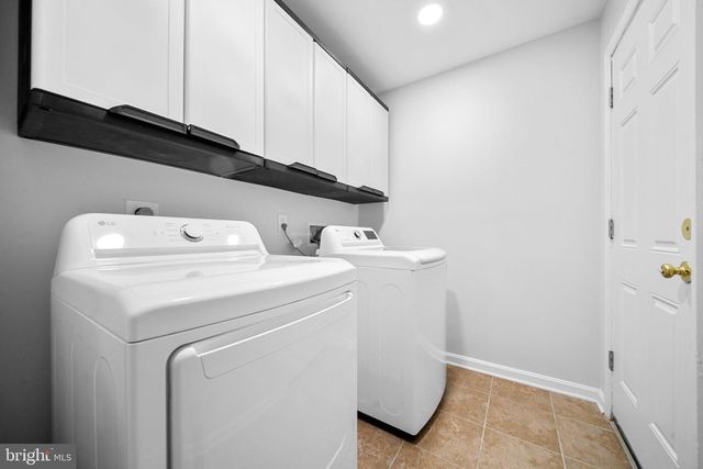 7827 BOLD LION LN, Alexandria, VA 22315