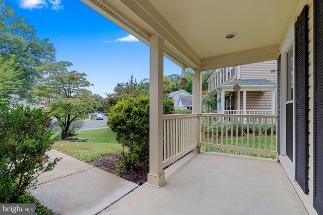 7827 BOLD LION LN, Alexandria, VA 22315