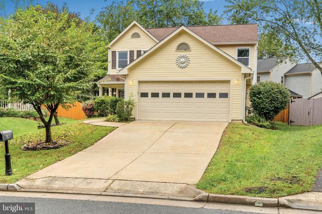 7827 BOLD LION LN, Alexandria, VA 22315