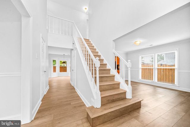 7827 BOLD LION LN, Alexandria, VA 22315