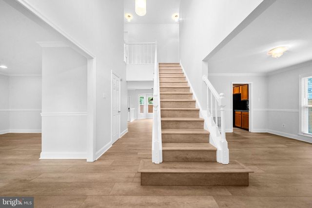 7827 BOLD LION LN, Alexandria, VA 22315
