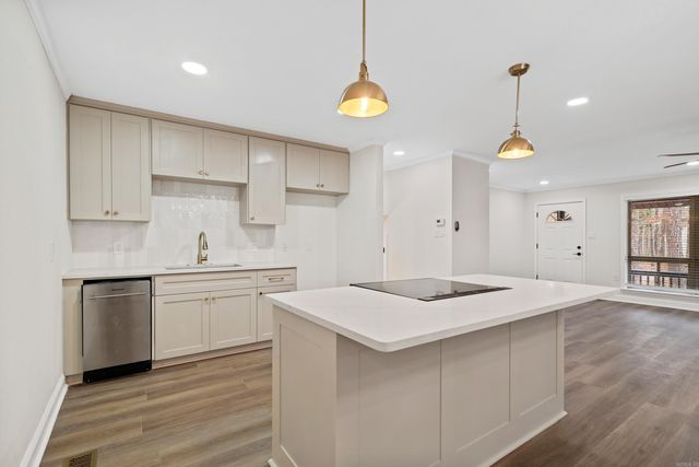 52 Herencia Circle, Hot Springs Village, AR 71909