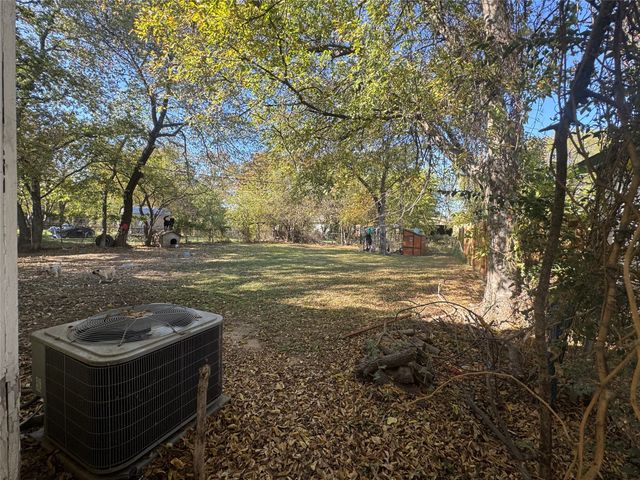 5629 Wainwright Drive, Fort Worth, TX 76112