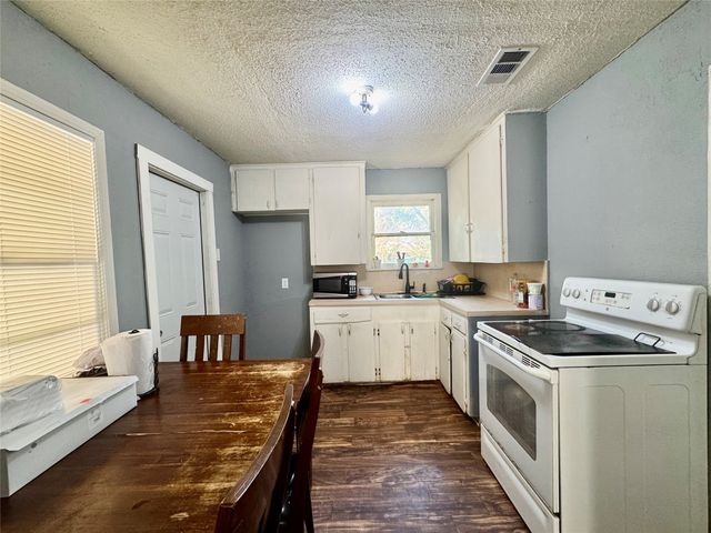 5629 Wainwright Drive, Fort Worth, TX 76112