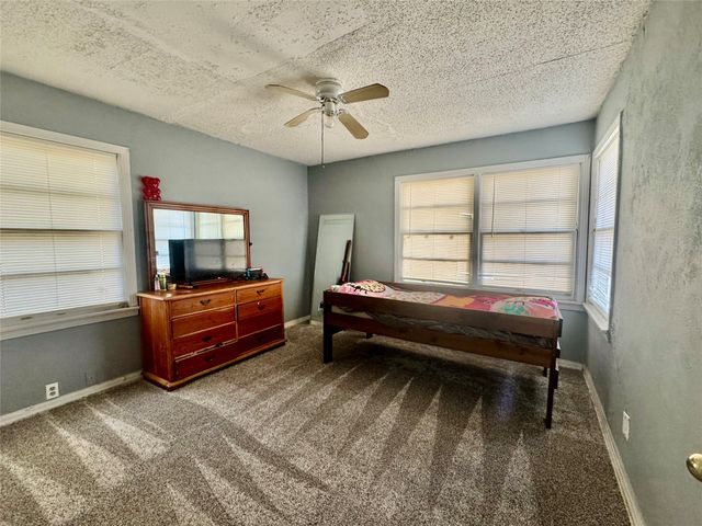 5629 Wainwright Drive, Fort Worth, TX 76112