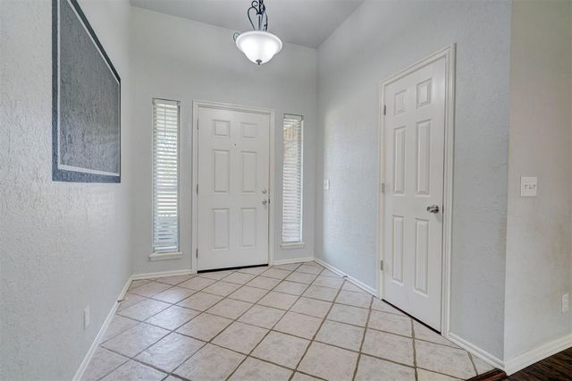 1019 Dustin Drive, Edmond, OK 73003