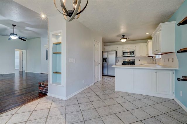 1019 Dustin Drive, Edmond, OK 73003