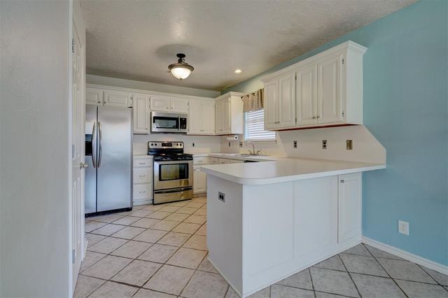 1019 Dustin Drive, Edmond, OK 73003