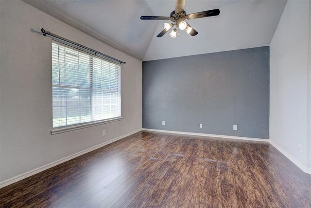 1019 Dustin Drive, Edmond, OK 73003