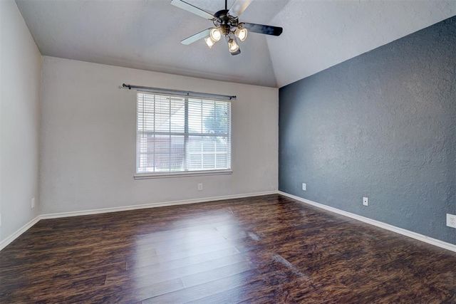 1019 Dustin Drive, Edmond, OK 73003